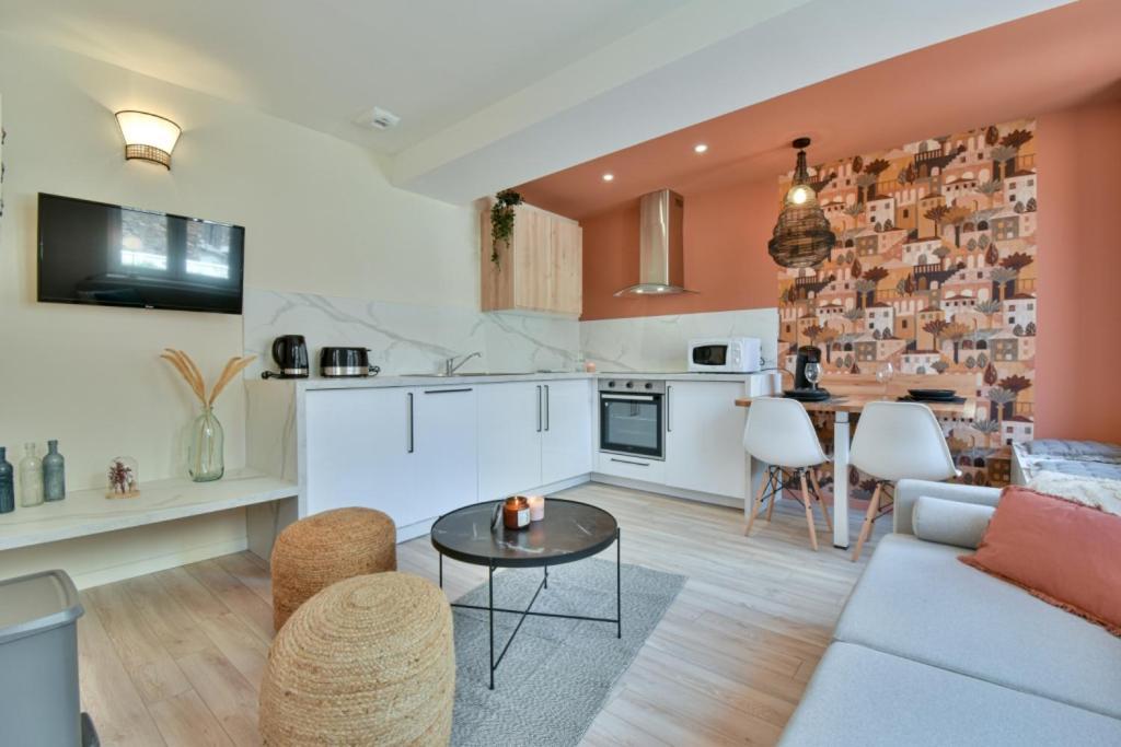 Residence Jean Hardy - Hyper Centre, Parking Gratuit, Wifi, Clim, Gare Valenciennes Kültér fotó